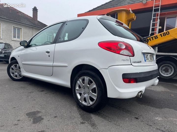 Peugeot 206 + 1.4 TRENDY 3P Blanc - 7