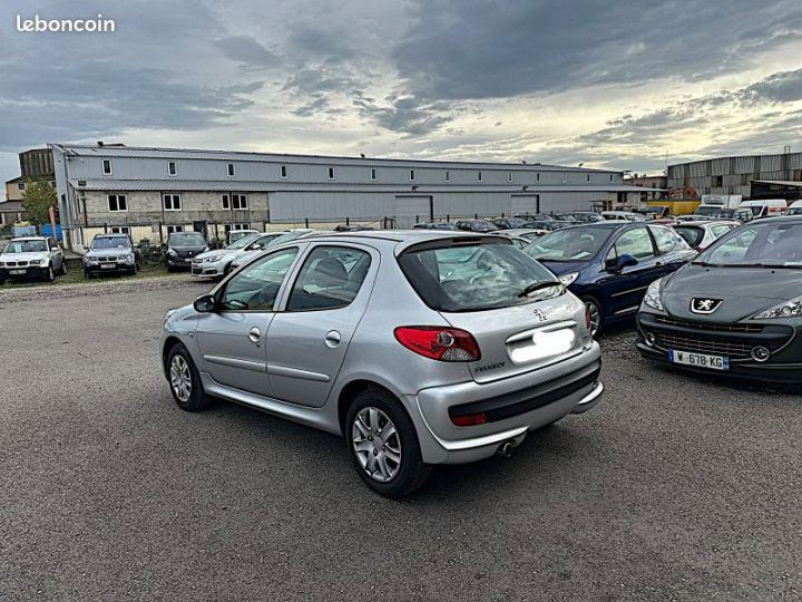 Peugeot 206 + 1.4 TRENDY 5P  - 7