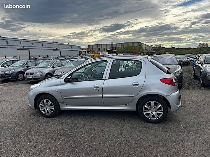 Peugeot 206 + 1.4 TRENDY 5P  - 8