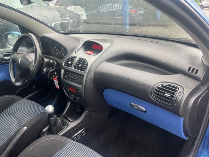 Peugeot 206 CC 2.0 16S Bleu - 4