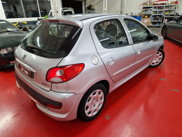 Peugeot 206+ 1L4 HDI 70 CV  - 2