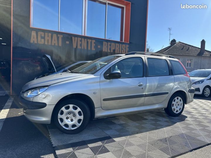 Peugeot 206 SW 1.4 HDI URBAN Gris - 1