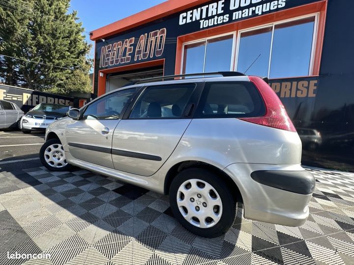 Peugeot 206 SW 1.4 HDI URBAN Gris - 8