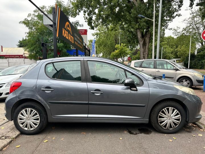 Peugeot 207 1.4 75 URBAN 5P GRIS - 17