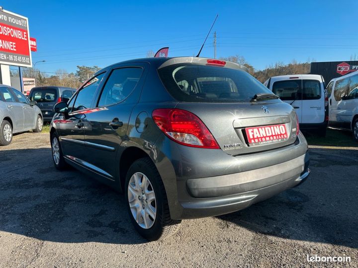 Peugeot 207 1.4 hDI 70Ch Urban 5P Gris - 5