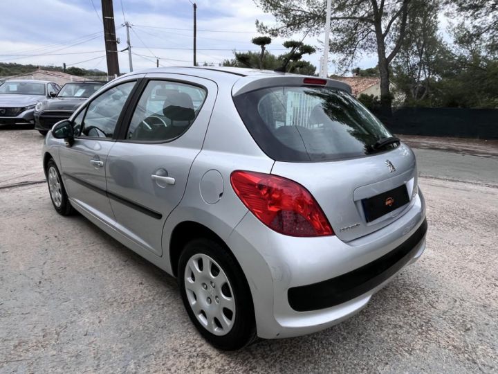 Peugeot 207 1.4 HDi BERLINE Style PHASE 1 GRIS CLAIR - 4