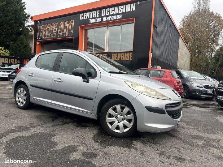 Peugeot 207 1.4 HDI70 URBAN 5P Gris - 1