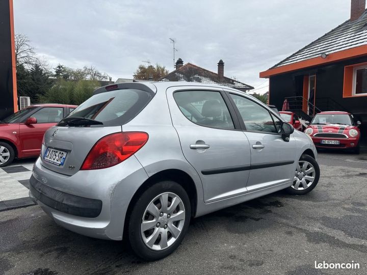 Peugeot 207 1.4 HDI70 URBAN 5P Gris - 7