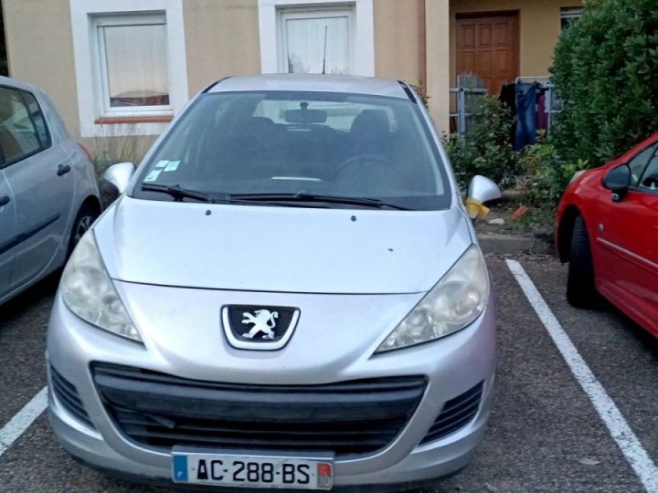 Peugeot 207 1.4 VTI 16V PREMIUM 5P Gris C - 3