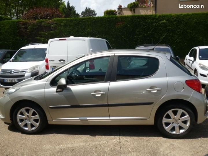 Peugeot 207 1.6 HDI 90 Style Beige - 2