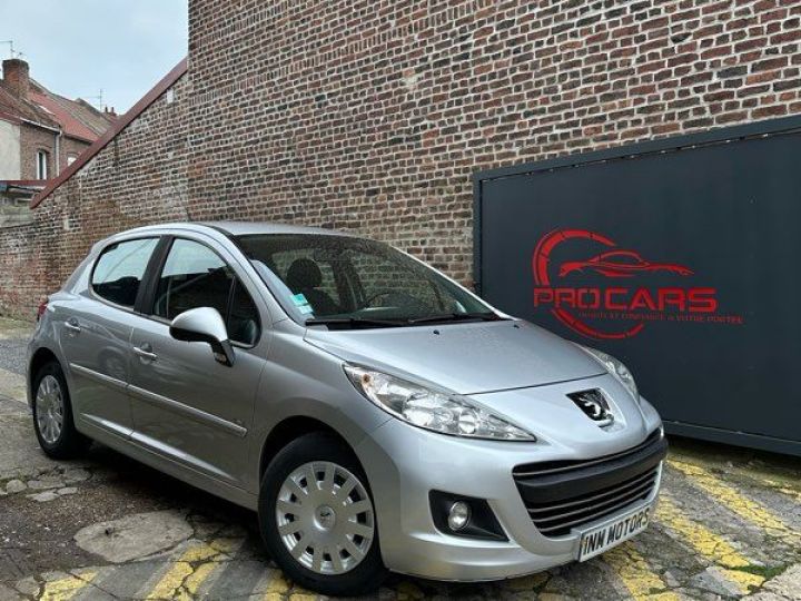 Peugeot 207 1,6hdi 98g Gris - 1