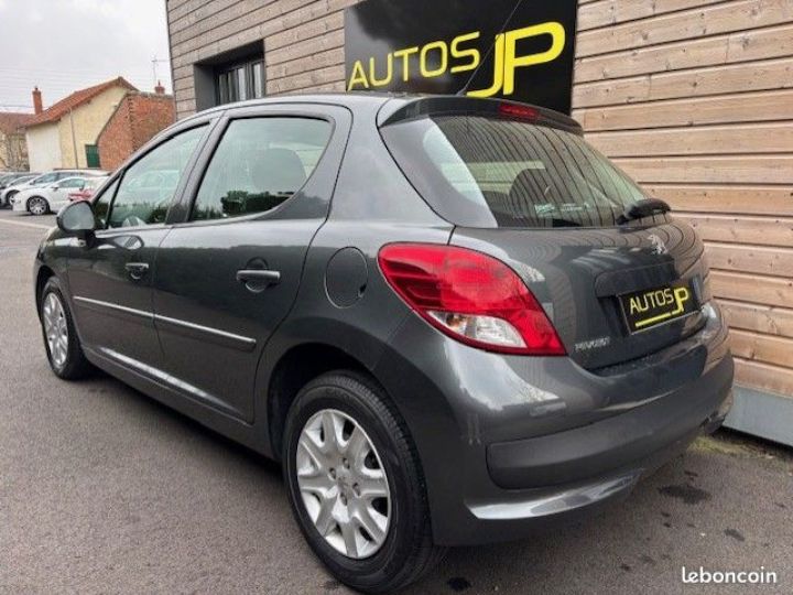 Peugeot 207 207+ 1.4 essence 5p Autre - 2