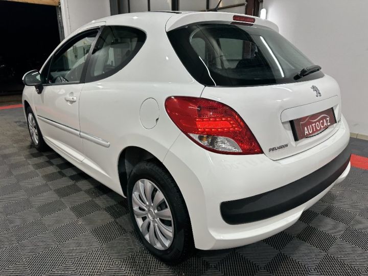 Peugeot 207 207+ 1.4e 75ch +92000KM+2013*CRIT'AIR 1 Blanc - 6