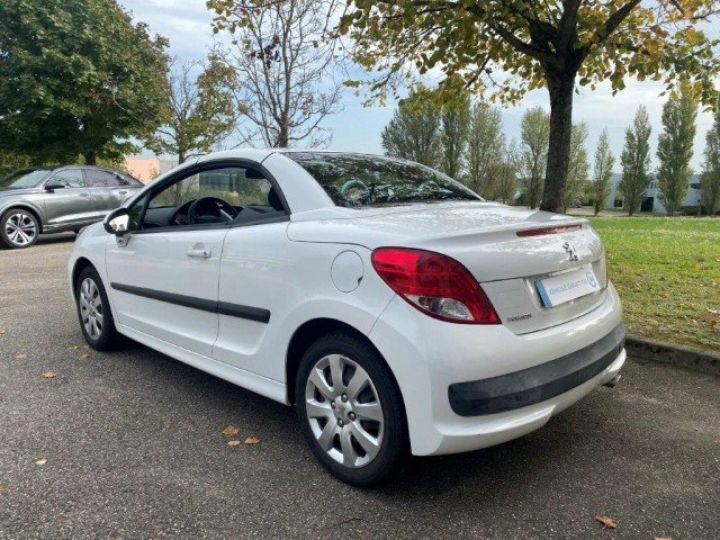 Peugeot 207 CC COUPÉ CABRIOLET 1.6 VTi 120ch Sport     Essence BLANC - 25