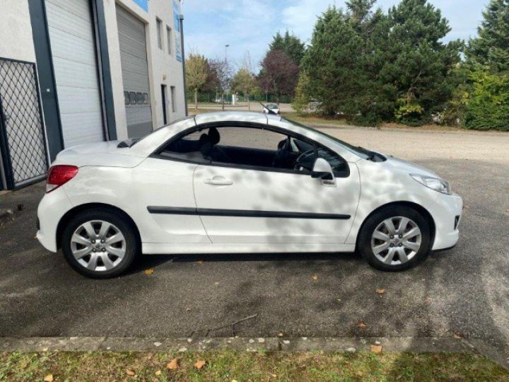 Peugeot 207 CC COUPÉ CABRIOLET 1.6 VTi 120ch Sport     Essence BLANC - 29