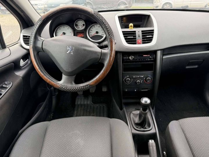 Peugeot 207 SW 1.6 HDi92 FAP Série Millesim 200 GRIS - 9