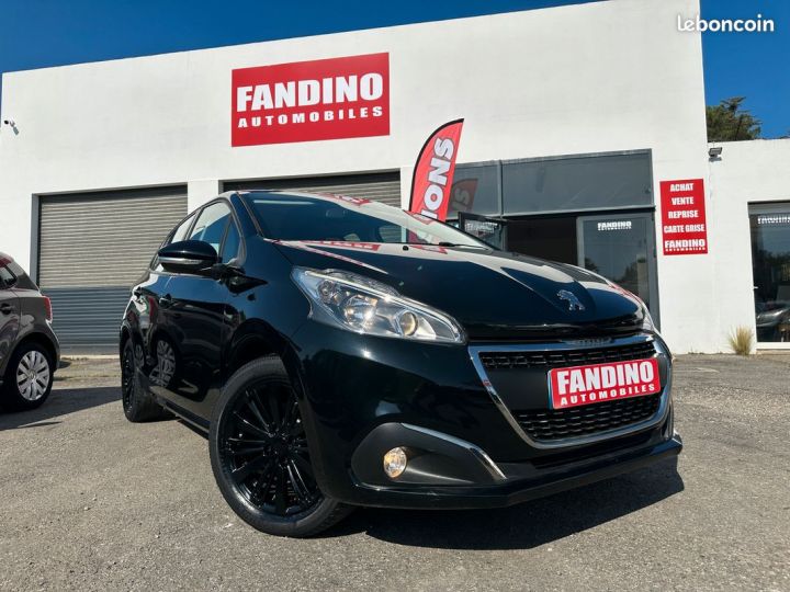 Peugeot 208 1.2 110Ch Tech Edition 5P Noir - 1