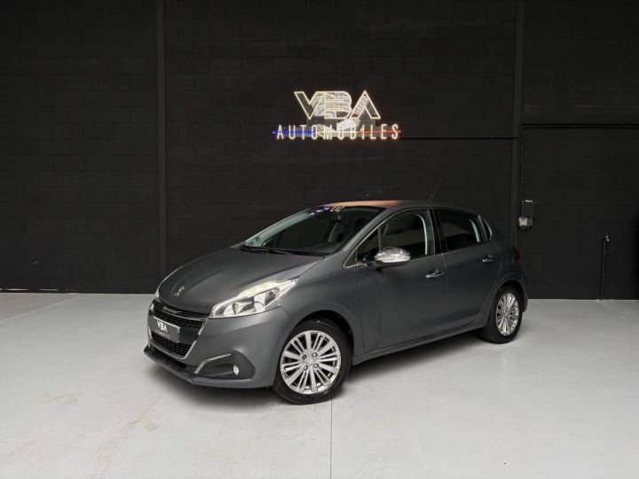 Peugeot 208 1.2 82 Allure Gris Foncé - 1