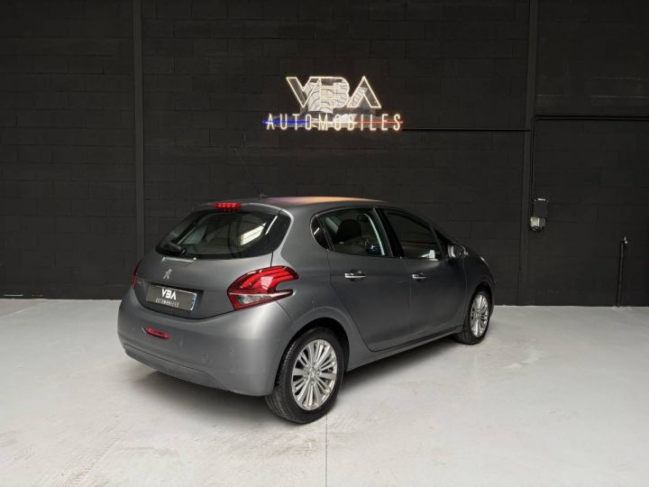 Peugeot 208 1.2 82 Allure Gris Foncé - 13