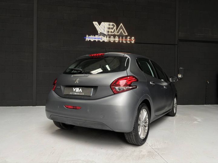 Peugeot 208 1.2 82 Allure Gris Foncé - 14