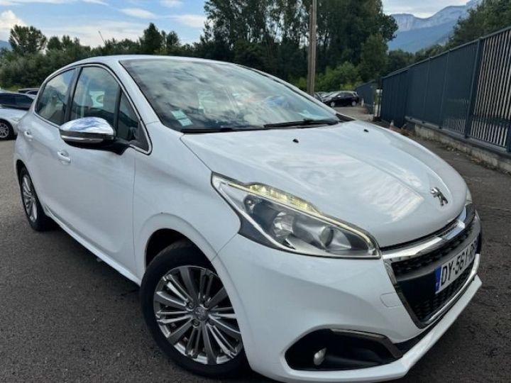 Peugeot 208 1.2 82CH ALLURE 5P Blanc - 3