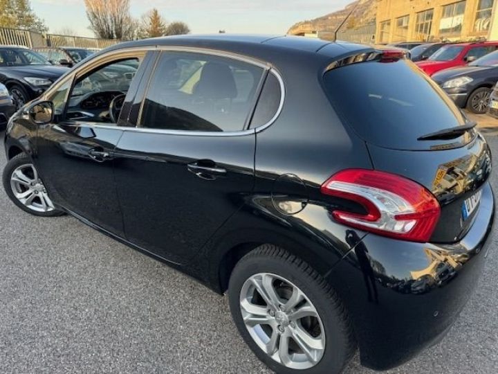 Peugeot 208 1.2 82CH S&S 5P Noir - 5