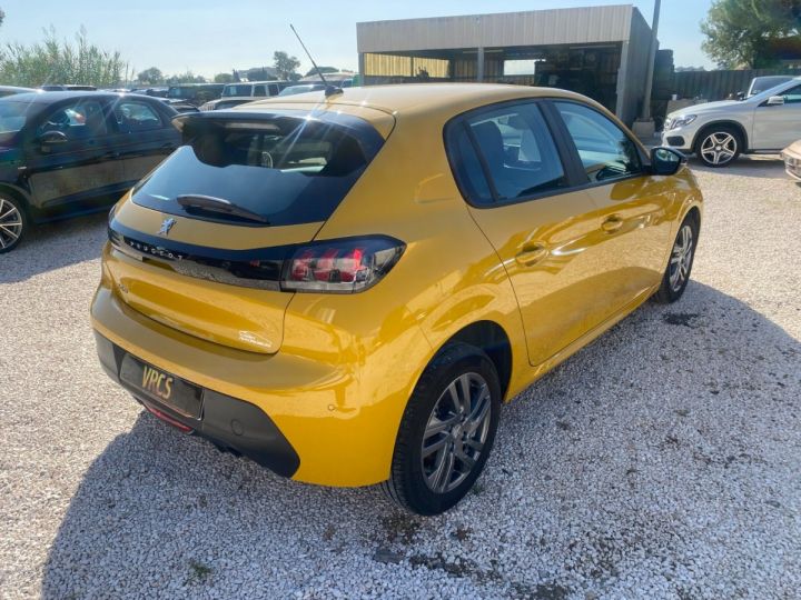 Peugeot 208 1.2 PTEC Style Jaune - 4