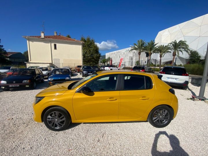 Peugeot 208 1.2 PTEC Style Jaune - 7