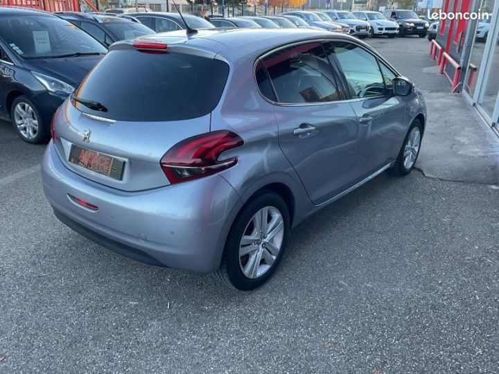 Peugeot 208 1.2 PURETECH 110CH ALLURE BUSINESS S&S 5P Gris - 6