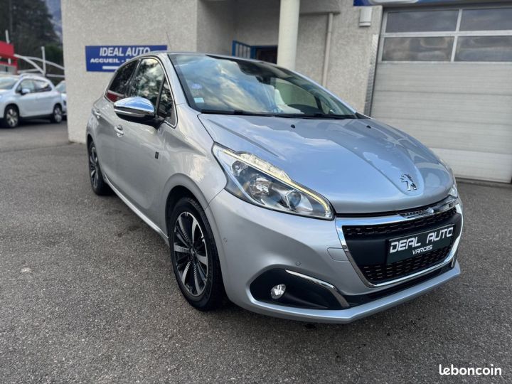 Peugeot 208 1.2 PureTech 110ch Tech Edition S&S 5p Argent - 2