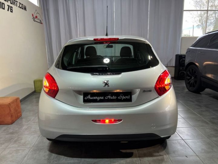 Peugeot 208 1.2 PureTech 82ch Active Gris Clair - 5