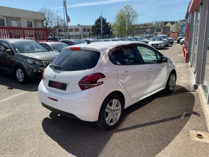 Peugeot 208 1.2 PURETECH 82CH E6.C SIGNATURE 5P Blanc - 6