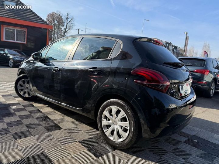 Peugeot 208 1.2 PURETECH 82CH URBAN SOUL 5P Noir - 8