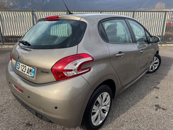 Peugeot 208 1.2 PURETECH STYLE 5P Sable - 3