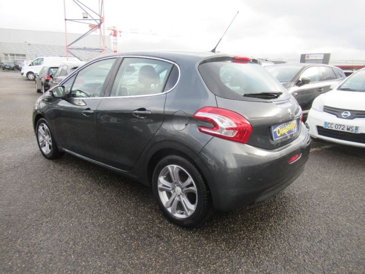 Peugeot 208 1.2 VTi 82ch BVM5 Allure Gris Foncé - 6