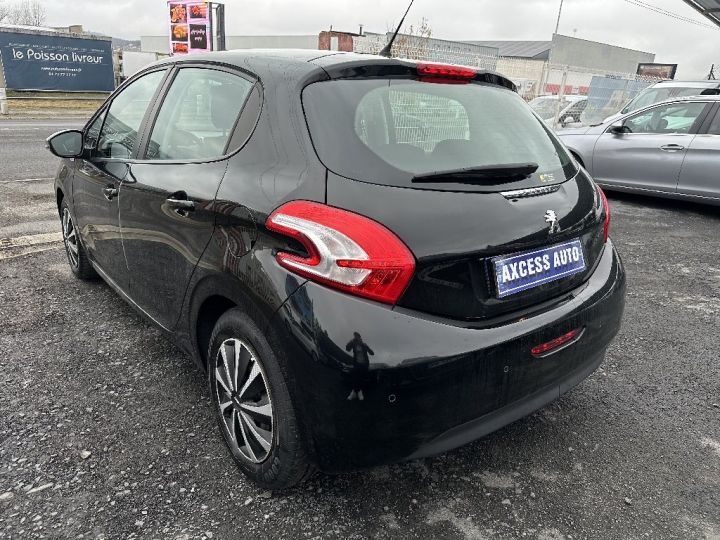 Peugeot 208 1.2 VTi 82ch Urban Soul Noir - 9