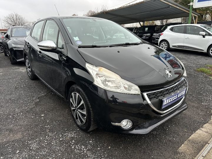 Peugeot 208 1.2 VTi 82ch Urban Soul Noir - 10