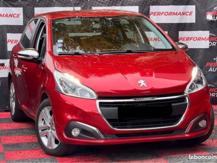 Peugeot 208 1.2 VTi phase 2 STYLE année 07-2018 117.000KM Certifié Garantie 3 Mois a 5990euro Rouge - 2