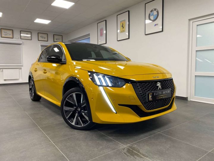 Peugeot 208 1.2i GT-LINE-Cockpit 3D- Cam360- Dab- Nav Jaune Métallisé - 3