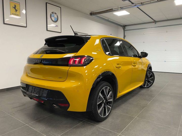 Peugeot 208 1.2i GT-LINE-Cockpit 3D- Cam360- Dab- Nav Jaune Métallisé - 4