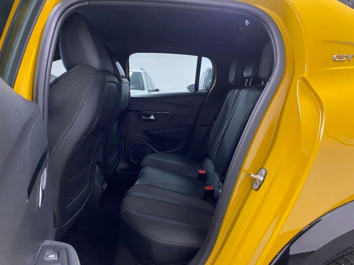 Peugeot 208 1.2i GT-LINE-Cockpit 3D- Cam360- Dab- Nav Jaune Métallisé - 24