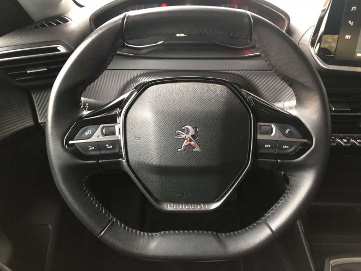 Peugeot 208 1.2i PureTech Style( clim pdc Appel CarPlay ect) Noir Métallisé - 24