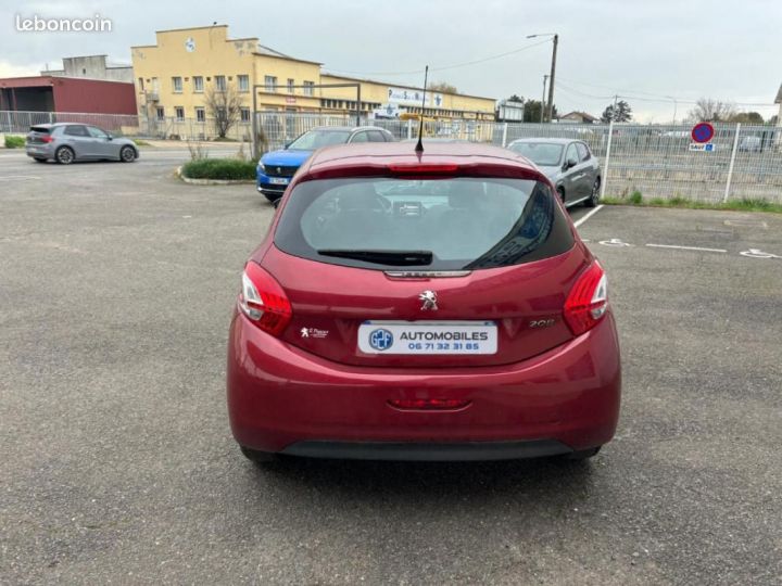 Peugeot 208 1.4 HDi 68ch BVM5 Active Rouge - 5