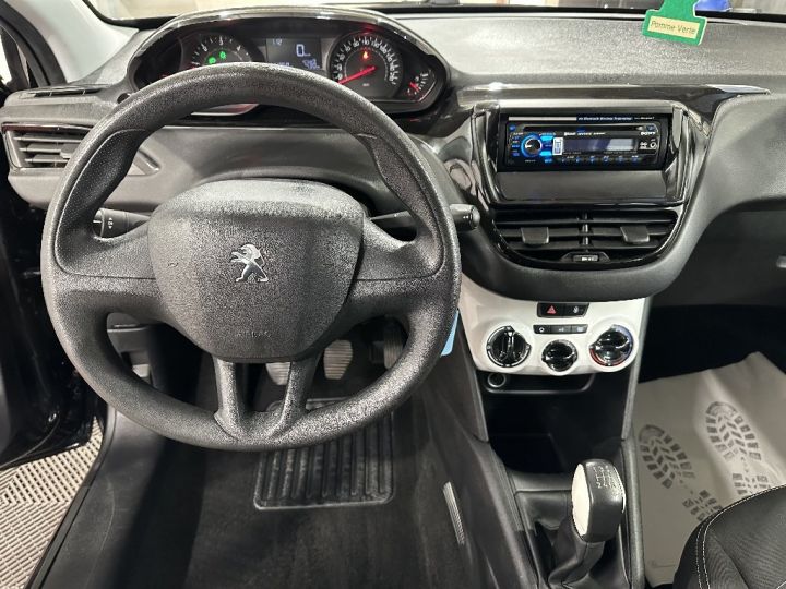 Peugeot 208 1.4 HDi 68ch BVM5 Like Noir - 9