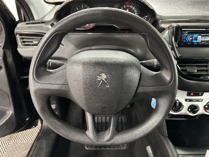 Peugeot 208 1.4 HDi 68ch BVM5 Like Noir - 10