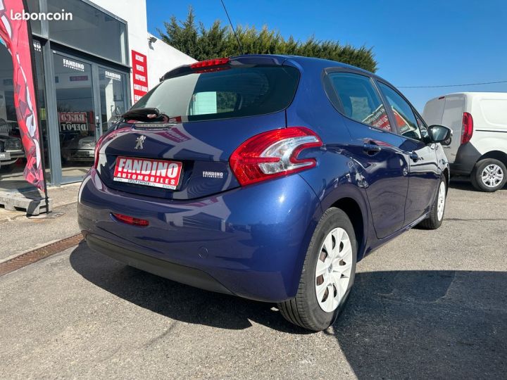 Peugeot 208 1.4 hdi 70ch like 5p Bleu - 3