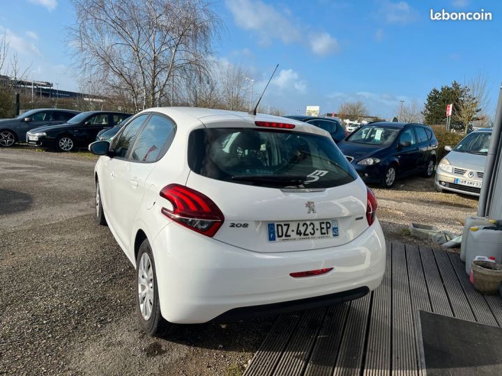 Peugeot 208 1.6 blue hdi 100ch pack clim nav Blanc - 2