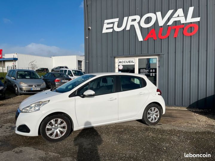 Peugeot 208 1.6 blue hdi 100ch pack clim nav Blanc - 5