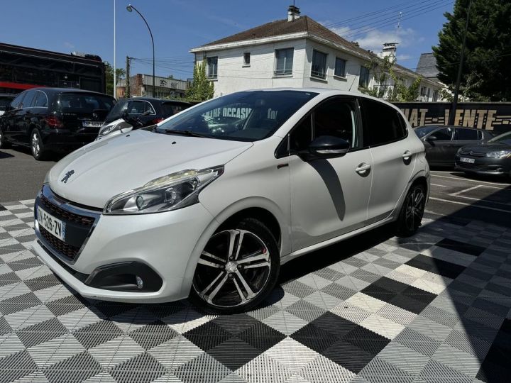 Peugeot 208 1.6 BLUEHDI 100CH GT LINE S&S 5P Blanc - 1