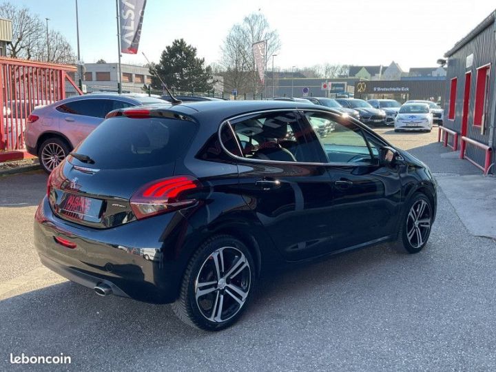 Peugeot 208 1.6 BLUEHDI 120CH GT LINE S&S 5P Noir - 6